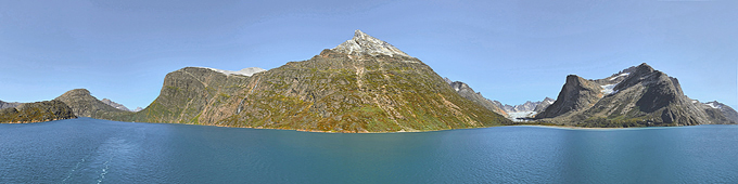 La côte vue depuis le pont supérieur - Passage du Prince Christian (Prins Christian Sund) - Groenland
