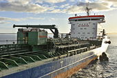 Approche en douceur du MS Midnatsol vers le ravitailleur en fuel "Marlin Monrovia"