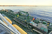 Le MS Midnatsol et le ravitailleur en fuel "Marlin Monrovia" bord à bord