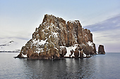 Les Forges de Neptune (en anglais Neptune's Bellows) - Accès navigable depuis la mer vers l'intérieur de la calderia - Whalers Bay - Deception Island - ANTARCTIQUE
