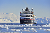 Nous laissons le MS Midnatsol derrière nous - Orne Harbour - ANTARCTIQUE