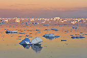 Au crépuscule nous repartons vers une nouvelle destination - Orne Harbour - ANTARCTIQUE