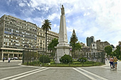 Place de Mai (en espagnol : Plaza de Mayo) - Pirámide de Mayo (1811) - Buenos Aires - ARGENTINE