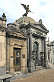 Mausolées dans le cimetière de Recoleta - Buenos Aires - ARGENTINE