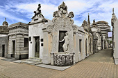Mausolées dans le cimetière de Recoleta - Buenos Aires - ARGENTINE