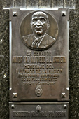 Plaque du Sénateur "Mayor Alfredo J.L. Arrieta" sur la tombe "d'Évita" - Cimetière de Recoleta - Buenos Aires - ARGENTINE