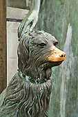 Tombe de "Liliana Crociati de Szaszak" décédée à 26 ans en Autriche et de son chien "Sabú" le même jour à Buenos Aires - Sculpture de "Wieredo Viladrich" - Recoleta - Buenos Aires - ARGENTINE