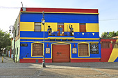 Du monde au balcon - Figurines "d'Evita Perón", "Carlos Gardel" et "Diego Maradona" - La Boca - Caminito - Buenos Aires - ARGENTINE