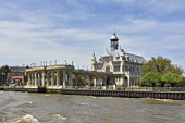 "Museo de Arte de Tigre" - Le Casino Tigre Club inauguré en 1913 se dresse sur les rives du fleuve Luján, dans le Paseo Victorica - Delta du Tigre - ARGENTINE