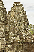 Tours aux 4 visages monumentaux de "Bodhisattva Avalokitesvara", bouddha de la compassion ultime - Cité d'Angkor Thom - Cambodge