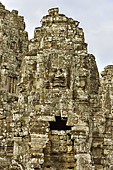 Tours aux 4 visages monumentaux de "Bodhisattva Avalokitesvara", bouddha de la compassion ultime - Cité d'Angkor Thom - Cambodge
