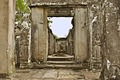 Passage dans le temple du Bayon - Cité d'Angkor Thom - Cambodge