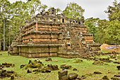 Le Phimeanakas, petit temple royal hindou dans l'enceinte de la cité d'Angkor Thom - Cambodge