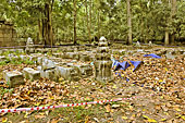Ruines proches du temple royal Phimeanakas dans l'enceinte de la cité d'Angkor Thom - Cambodge