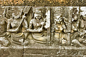Terrasse du Roi lépreux - Parement orné de reliefs ouvragés - Cité d'Angkor Thom - Cambodge