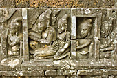 Terrasse du Roi lépreux - Parement orné de reliefs ouvragés - Cité d'Angkor Thom - Cambodge