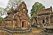 Sanctuaire central et sanctuaires annexes - Temple Banteay Srei - Cambodge