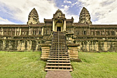 Galerie à l'extérieur de la deuxième enceinte du temple - Angkor Vat - Cambodge