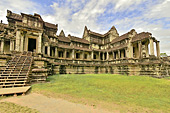 Galerie à l'extérieur de la deuxième enceinte du temple - Angkor Vat - Cambodge