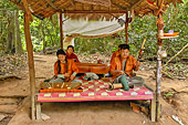 Groupe de musiciens traditionnels cambodgiens - Temple de Preah Khan - Cambodge