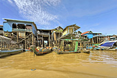 Habitations sur pilotis - Village de Kompong Phluk - Cambodge