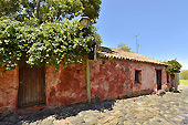 Maison dans la rue des soupirs (Calle de los Suspiros) - Colonia del Sacremento - URUGUAY