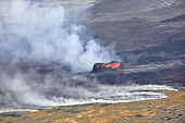 Survol depuis le "Boeing 737 d'Icelandair" du volcan islandais "Litli-Hrútur" en juillet 2023