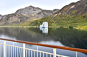 Premier véritable iceberg de la croisière - Hvalsey - Groenland