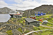 Le navire MS Maud à quai vu des hauteurs de la ville - Sisimiut - Groenland