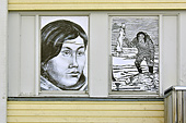Affichettes collées sur les fenêtres d'un immeuble - Ilulissat - Groenland