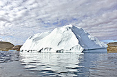 Direction les icebergs à bord des zodiacs - Fjord Uummannaq - Groenland