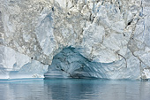 Gros plan d'une cavité dans un iceberg - Baie de Disko - Groenland