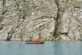 Depuis les zodiacs nous regardons les rives - Fjord d'Evighed - Groenland