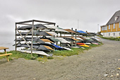 Rack de rangement pour les kayaks près de l'hôpital - Nuuk - Groenland