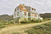 Maison abandonnée dans le village d'Ivittuut - Groenland