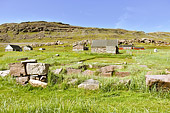 Ruines nordiques de Gardhar au milieu du village - Igaliku - Groenland