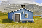 Maison traditionnelle colorée dans le village d'Igaliku - Groenland