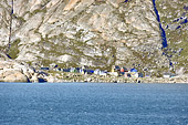 Petit village d'Aappilattoq - Passage du Prince Christian (Prins Christian Sund) - Groenland 