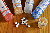Homéopathie - Consiste à traiter les maladies à l’aide de médicaments à doses infinitésimales