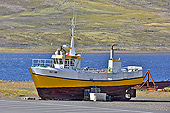 Bateau de pêche sur le port - Village de "Faskrudsfjordur" - Islande