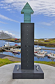 Mémorial en l'honneur "d'Hans Jonathan" (1784-1827), premier Noir asservit à s'installer en Islande - Artiste "Sigurdur Gudmundssson" - Port de "Djúpivogur" - Islande