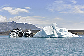Icebergs dans le Lagon glaciaire de "Jökulsárlón" - Islande