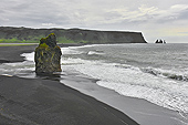 Plage de sable noir de "Reynisfjara" - Islande
