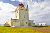 Phare datant de 1927 - Falaises de "Dyrhólaey" - Islande