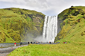 Chute de "Skógafoss" (62 m de haut, 25 m de large) - Islande