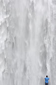 Chute de "Skógafoss" (62 m de haut, 25 m de large) - Islande