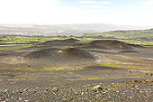 Paysage lunaire de pseudo cratères dans le "Landmannalaugar" - Islande