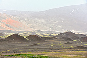 Paysage lunaire de pseudo cratères dans le "Landmannalaugar" - Islande