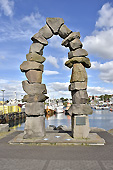 Arcade en pierre dans le port de "Eyrarbakki" - Islande