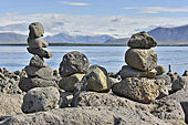 "Cairns" ou Montjoie à côté de l'opéra Harpa - Reykjavik - Islande